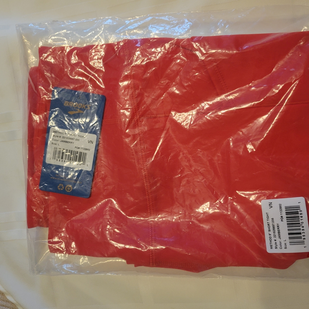 Brooks Method 8" Shorts, Jamberry